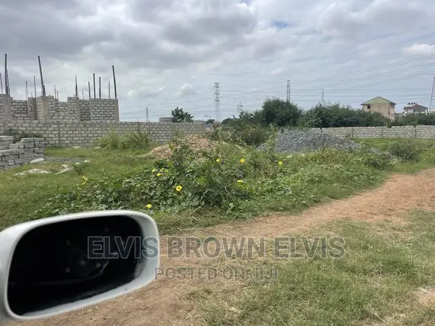 Roadside Land 4 Sale at West Trasacco or Swap a Car With It · Photo 1