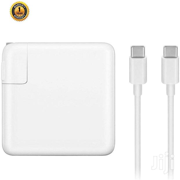 Mac Book Type C Charger · Photo 1