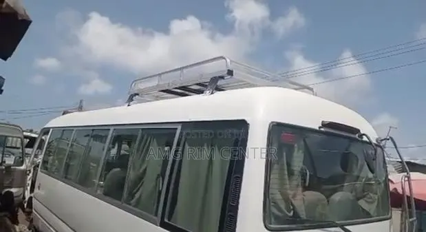 Aluminum Top Roof Rack · Photo 1