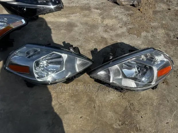 Nissan Versa 2008 Headlight · Photo 1