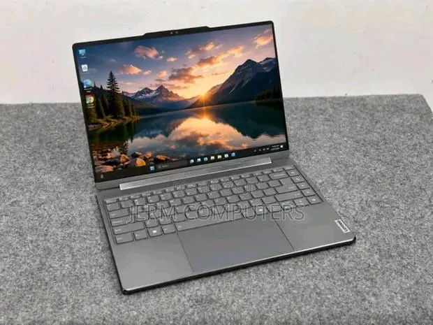 New Laptop Lenovo 3000 N500 16GB Intel Core Ultra 7 SSD 512GB · Photo 1