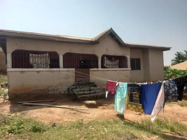 4bdrm House in Kenyasi Adwumam, Kumasi Metropolitan for sale · Photo 1