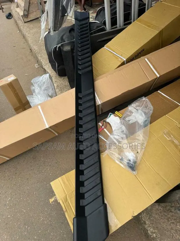 Ford F-150 Heavy-Duty Side Step Board - Off-Road Edition* · Photo 1