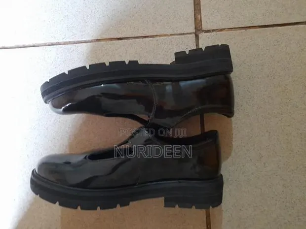 Clarks Shoe · Photo 1