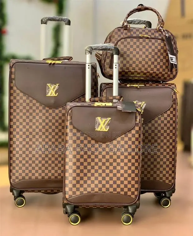 Original Louis Vuitton Traveling Leather Luggage · Photo 1