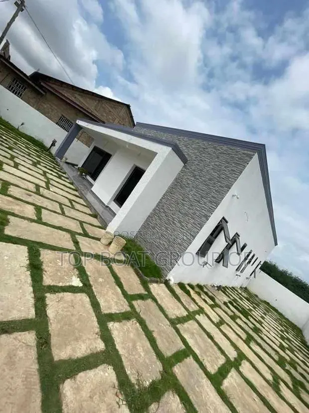 Furnished 3bdrm House in Top Boat Estate, Kumasi Metropolitan for sale · Photo 1