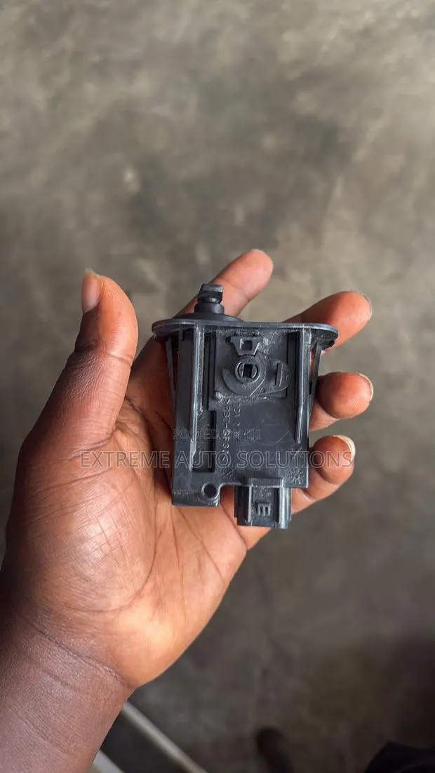 Honda Jazz v 2021 Fuel Filler Flap Lock · Photo 1