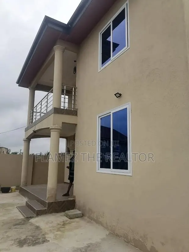 4bdrm Apartment in Kotoku Road, Amasaman for rent · Photo 1