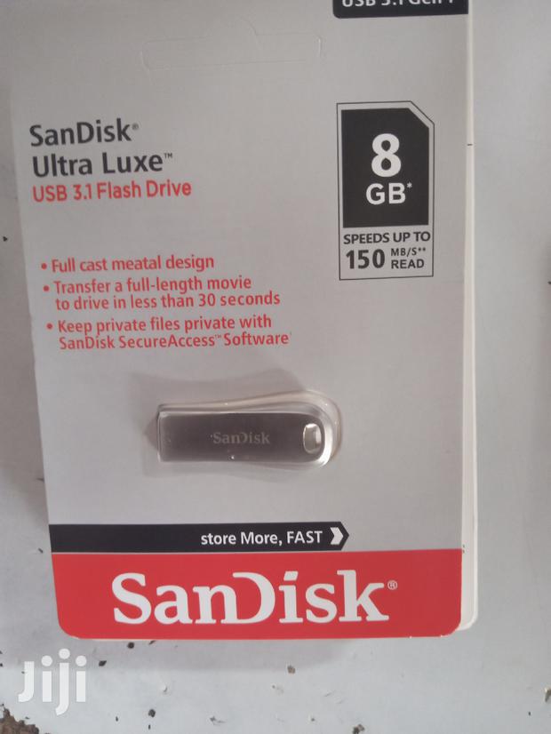 8gb Pen Drive · Photo 1