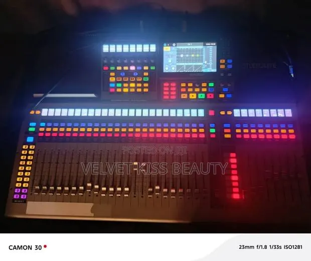 PreSonus 64S Studio Live Mixer Serie III · Photo 1
