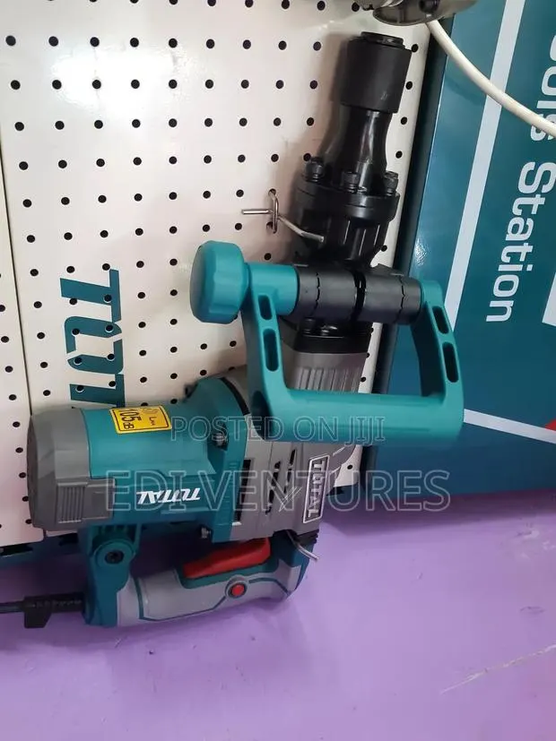 Total 1300w Demolition Breaker · Photo 1