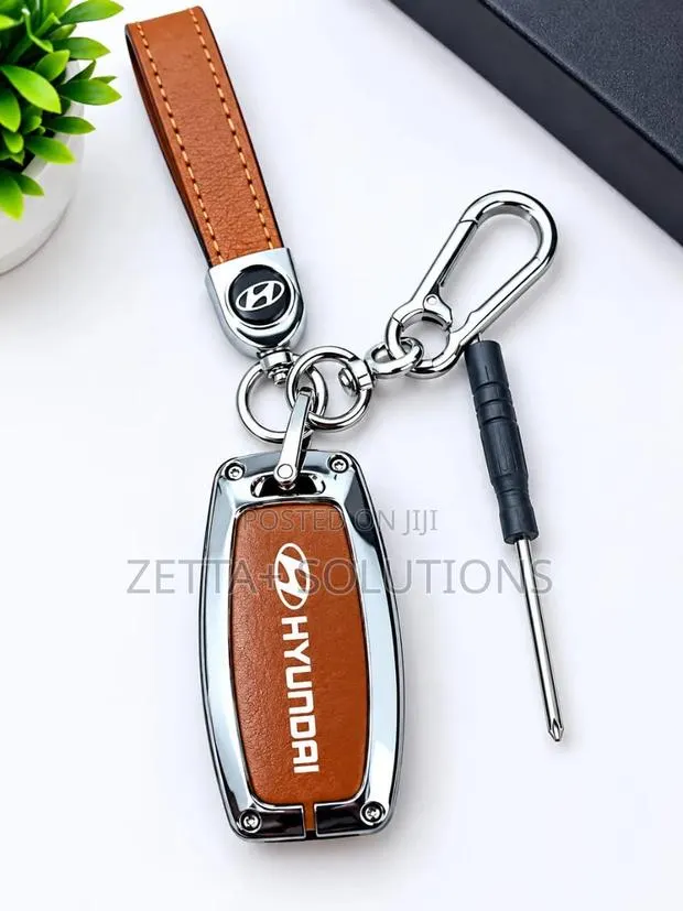 Premium Hyundai 4-Button Key Fob Case – Zinc Alloy & Leather · Photo 1