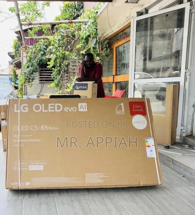 Premium New LG Cs Oled 4k Smart TV(2025 Model) Black · Photo 1