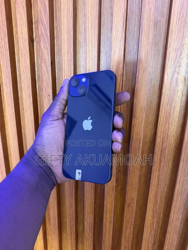 Apple iPhone 13 128 GB Blue · Photo 1