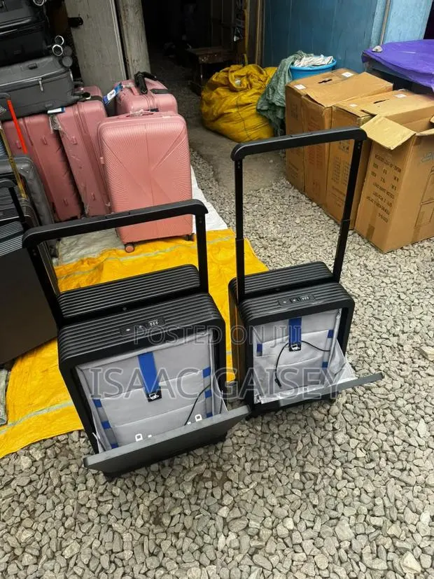 2- Piece Premium Luxurious Zipless Luggage Set · Photo 1
