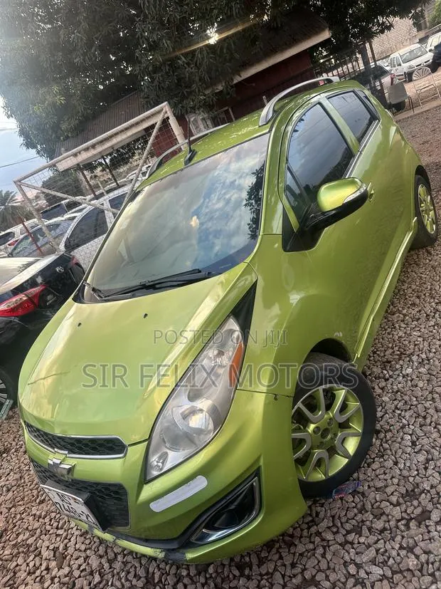 Chevrolet Spark LT 2012 Green · Photo 1