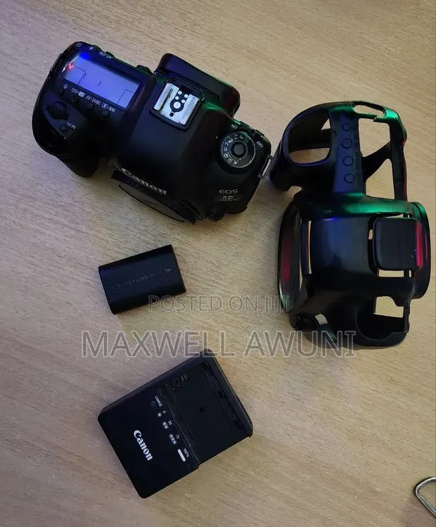 Canon 5D Mark IV · Photo 1