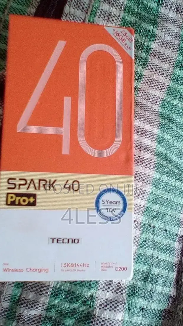 New Tecno Spark 40 Pro+ 256 GB Bronze · Photo 1