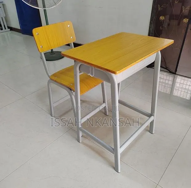 High School Desk · Photo 1