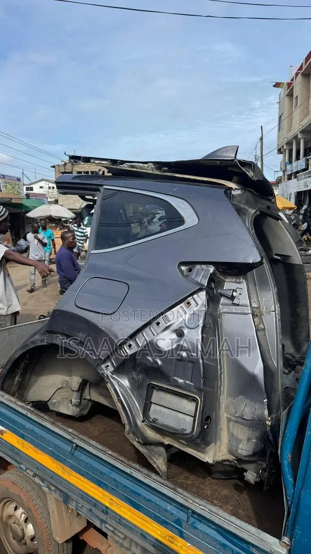 Honda CRV 2017,2018,2019,2020,2021,2022 Back Cut Complete · Photo 1