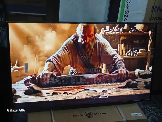 Samsung 43" Smart Television With Wi-Fi Connectivity · Photo 1