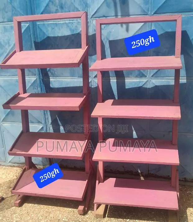 Display Shelf · Photo 1