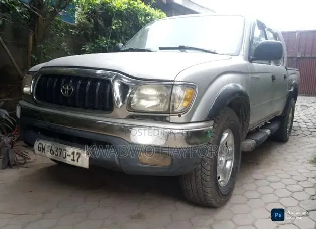 Toyota Tacoma 2005 Silver · Photo 1