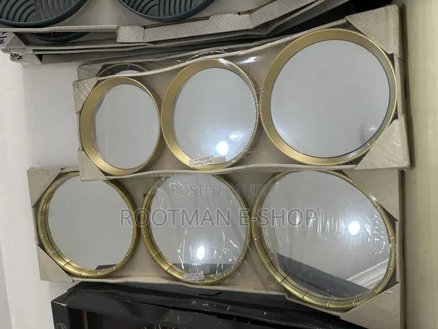 Gold Golden Trio Decor Mirror · Photo 1