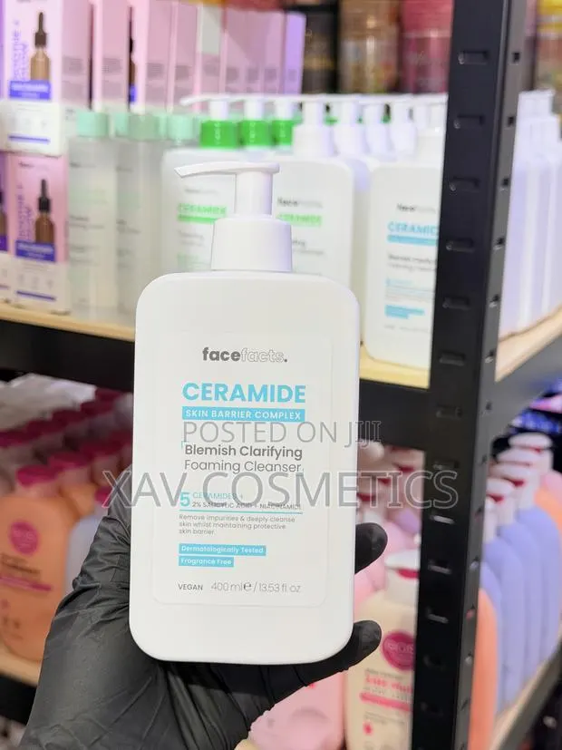 Face Fact Blemish Clarifying Foaming Cleanser · Photo 1