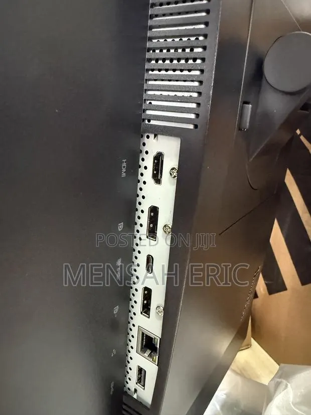Lenovo 27 Inches Monitor · Photo 1