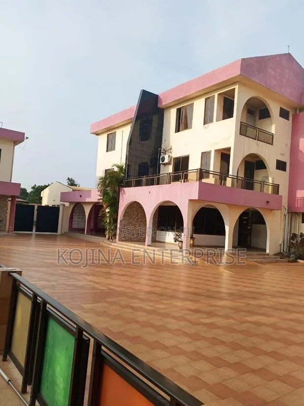 Executive 24-Room Hotel for Sale – Tema Community 5 · Photo 1