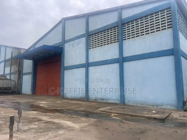 1500 SQM Warehouse at Spintex · Photo 1