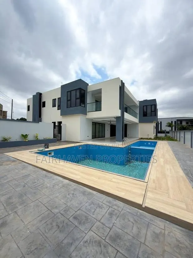 5bdrm House in East Legon for sale · Photo 1