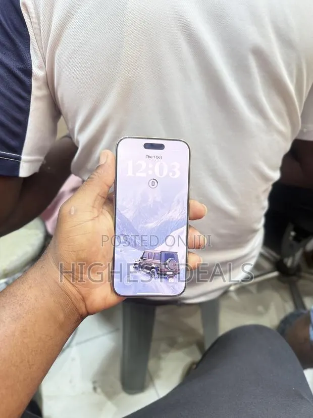 Apple iPhone Air 256 GB White · Photo 1