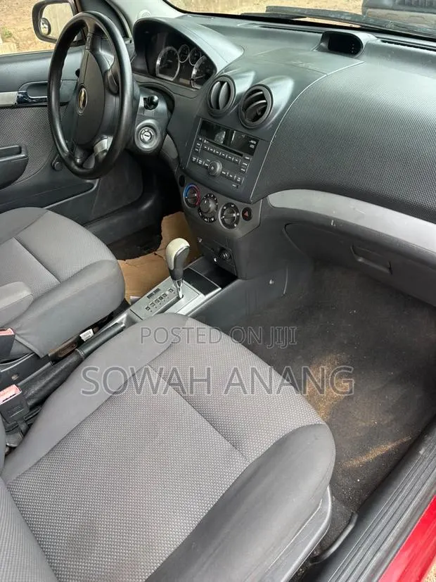 Chevrolet Aveo 2012 Red · Photo 1