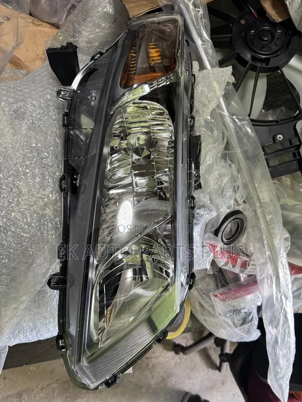 Honda Civic Headlight 2012 2013 2014 2015 · Photo 1
