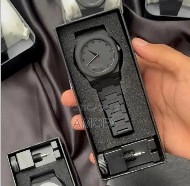 Stylish Watch · Photo 1