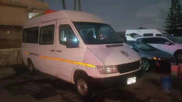 Mercedes-Benz Sprinter 1999 White · Photo 4