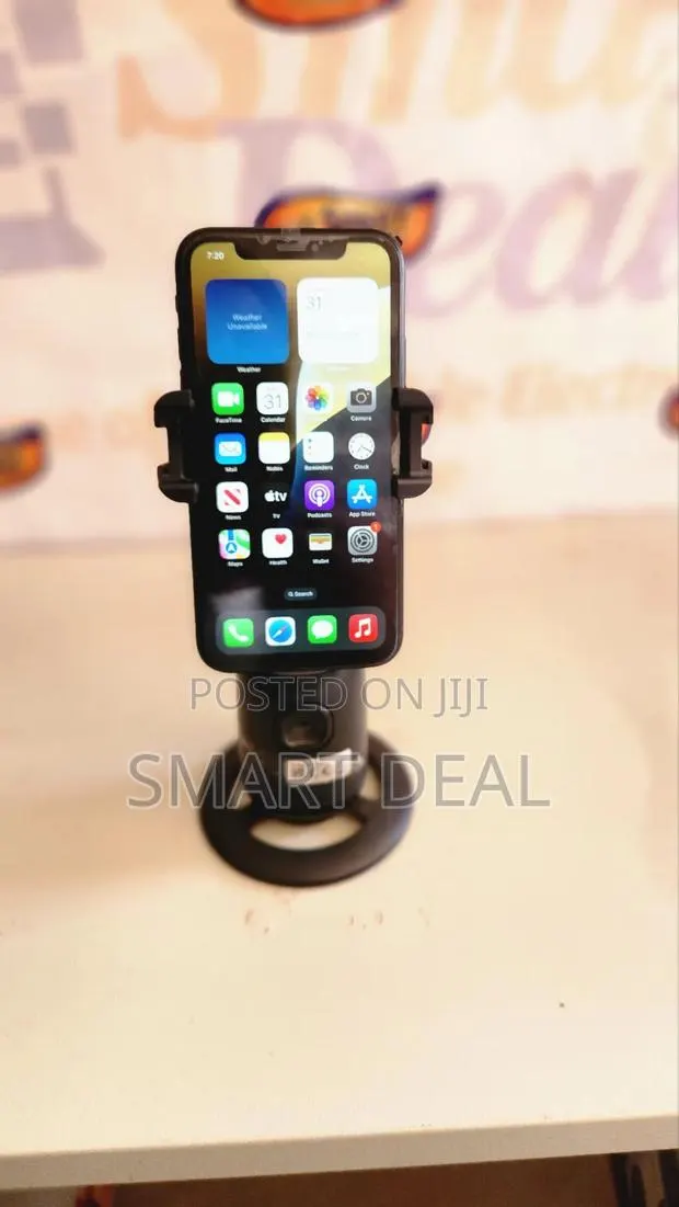 Apple iPhone XR 64 GB Black · Photo 1