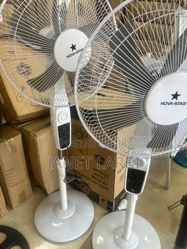 Solar Standing Fan · Photo 1
