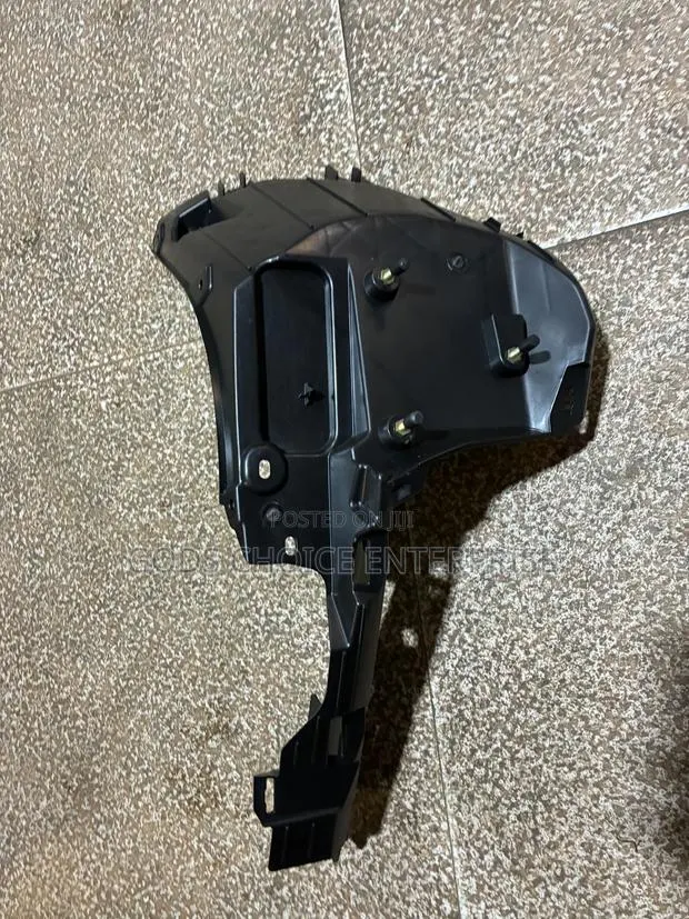 Back Bumper Ends Seat Tacoma 2022-2023-2024 · Photo 1