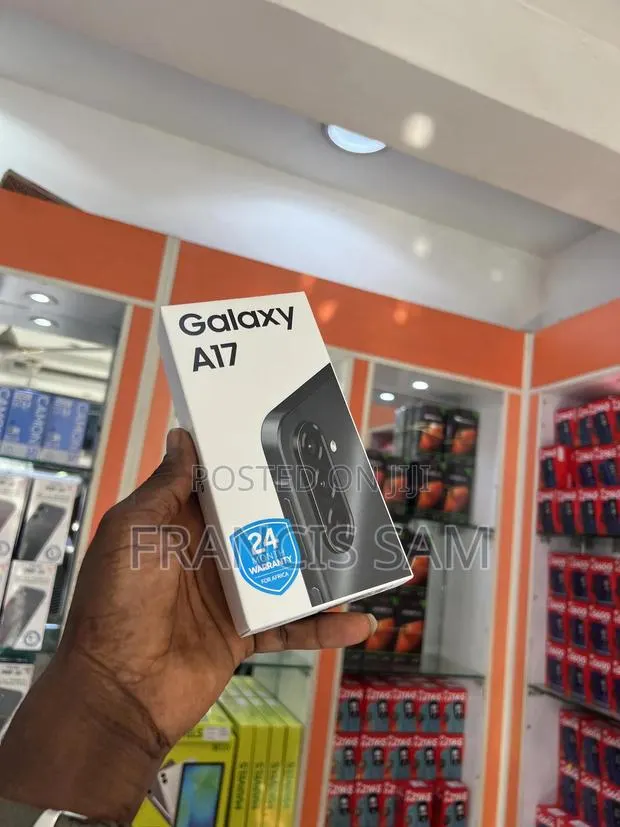 New Samsung Galaxy A17 5G 128 GB Black · Photo 1