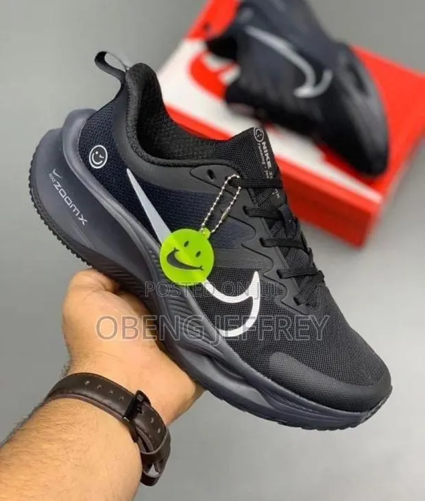 Original Nike Zoom X in Black · Photo 1