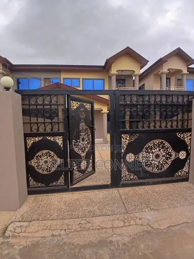 3bdrm Duplex in Abokobi for sale · Photo 1