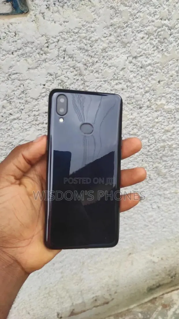 Samsung Galaxy A10s 32 GB Black · Photo 1
