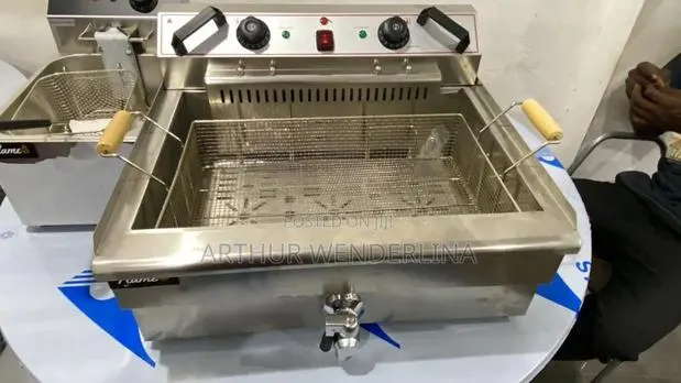 10L + 10L Table Top Commercial Double Deep Fryer for Restaurants Etc. · Photo 3