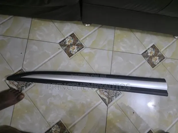 Front Left Door Lower Molding 5727A697 Outlander 7seater 2014-2020 · Photo 1