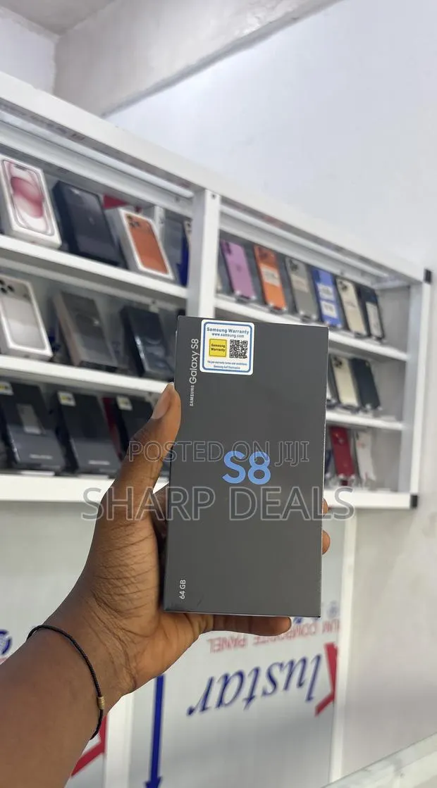 New Samsung Galaxy S8 64 GB Black · Photo 1