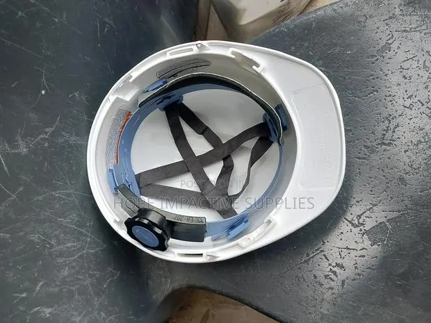 Msa Safety Helmet Without Vents. · Photo 7