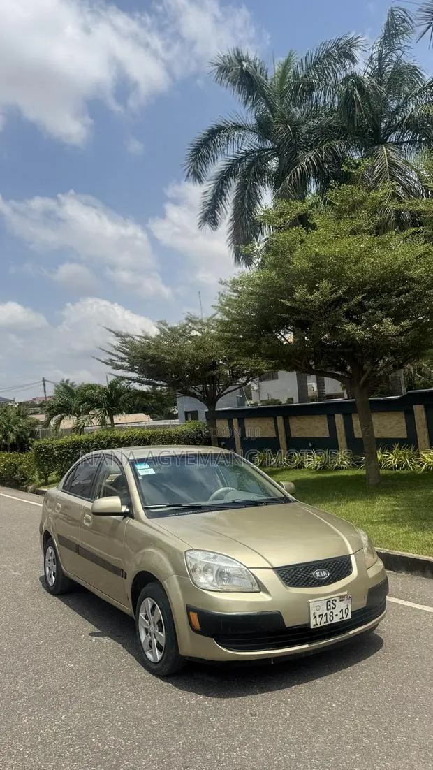 Kia Rio LX 4dr Sedan (1.6L 4cyl 4A) 2010 Gold